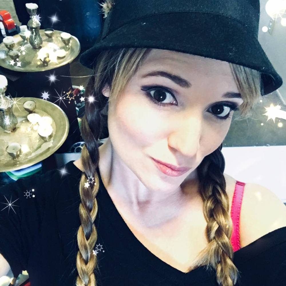 Meet your Posher, Nicole